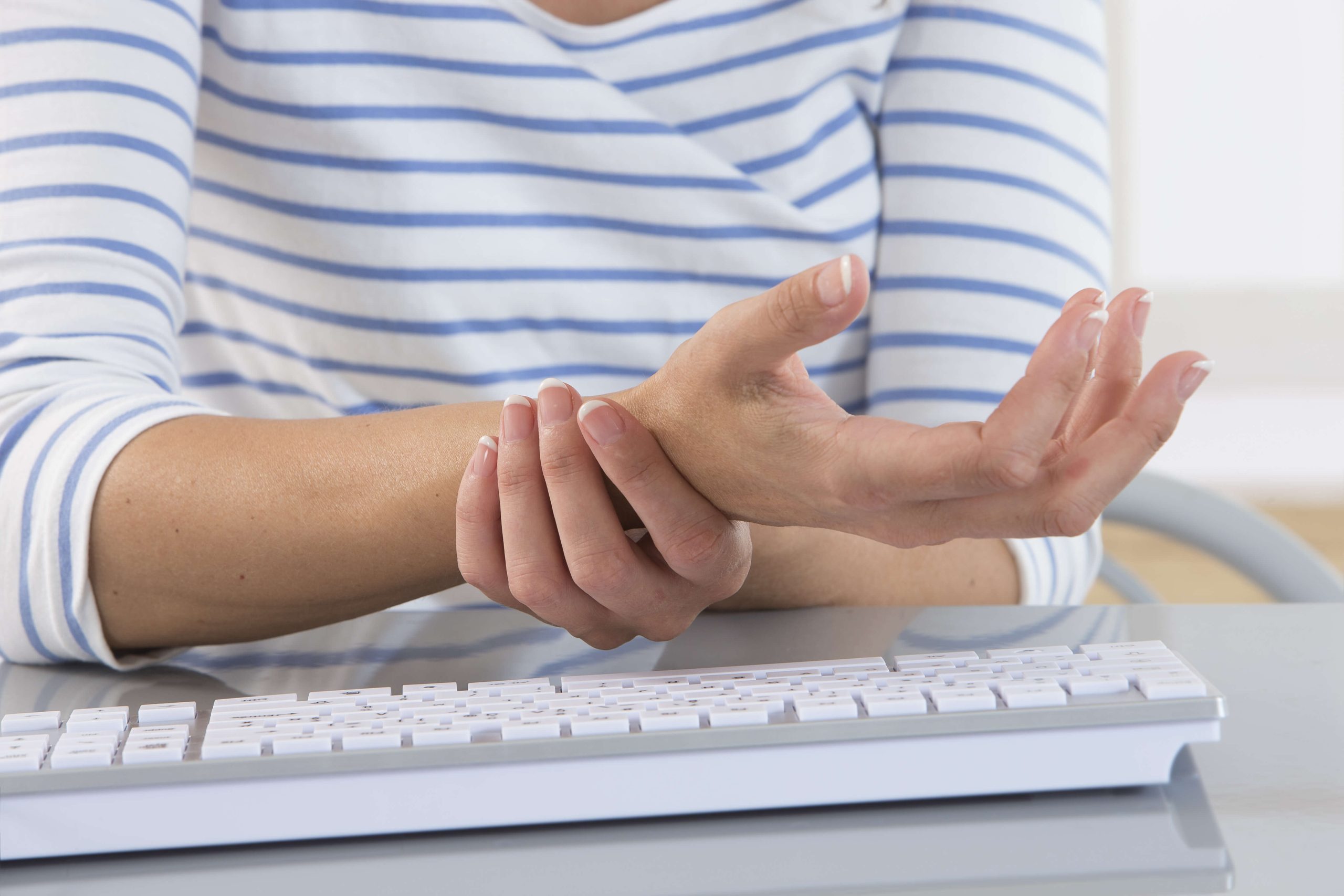 Wrist pain treatment in Saint Peters, MO shutterstock 301034537 scaled Wrist pain treatment in Saint Peters, MO