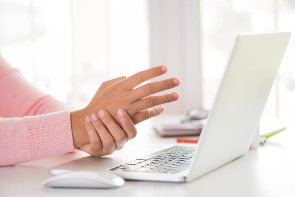 pinky side wrist pain