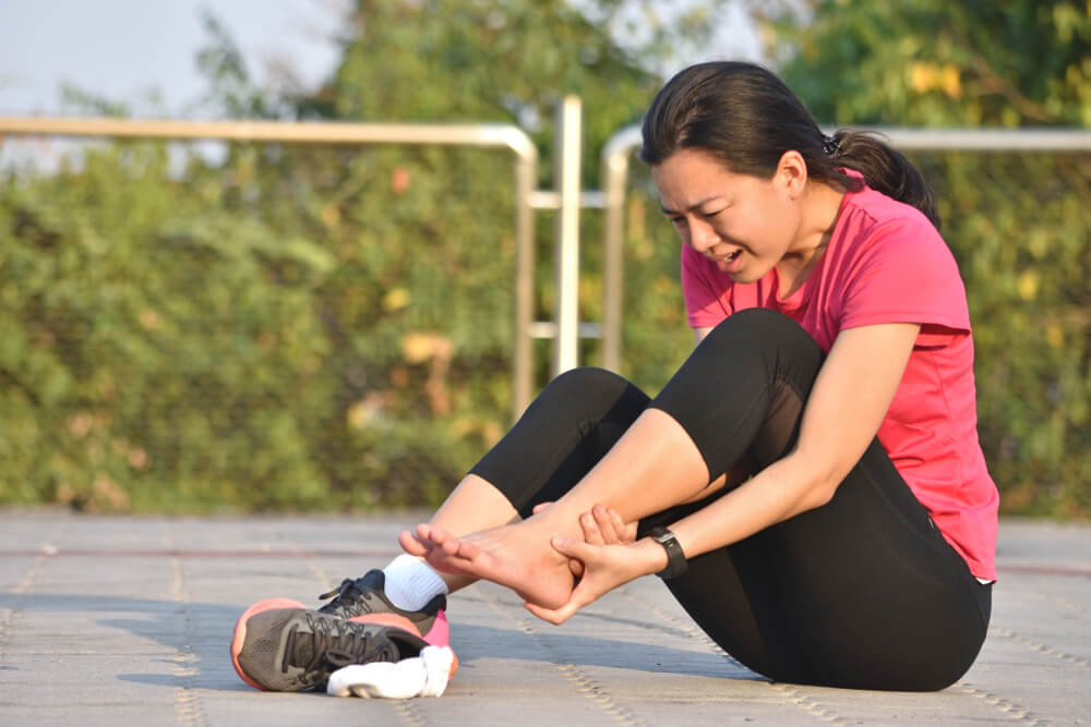 What causes severe pain in the back of the ankle? shutterstock 1321573811 What causes severe pain in the back of the ankle?