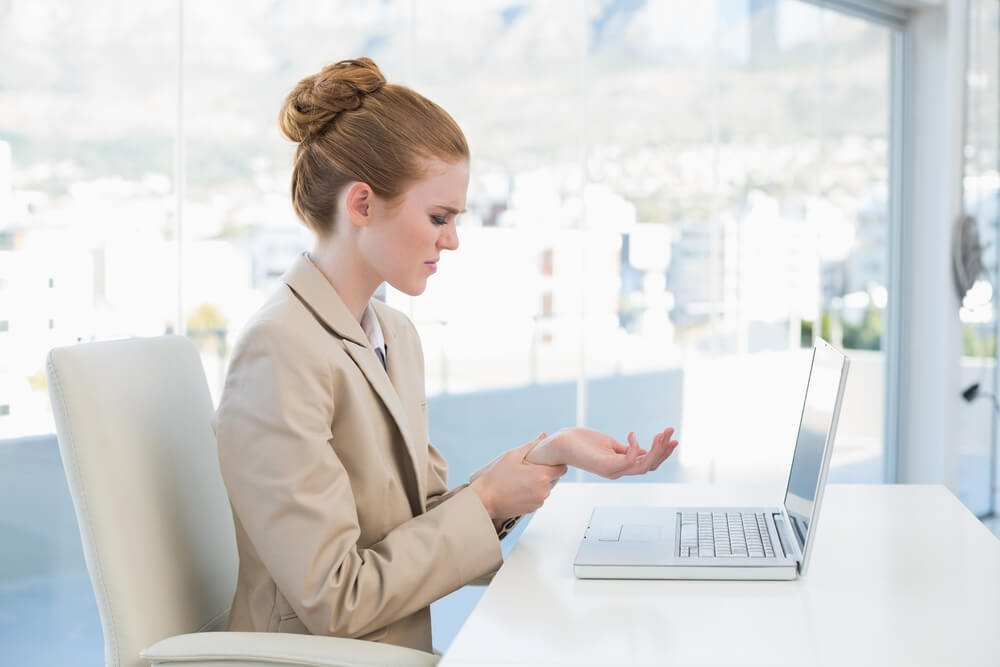 Why does my wrist hurt when I bend it or put pressure on it? shutterstock 161920817 Why does my wrist hurt when I bend it or put pressure on it?