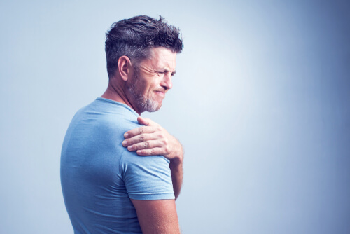 Why do I have pain in my neck and shoulder radiating down my arm? shutterstock 1096191872 1 pain in neck and shoulder radiating down arm