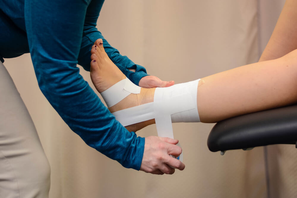 Foot and Ankle Pain When Walking | Ankle Pain | Continuum Wellness