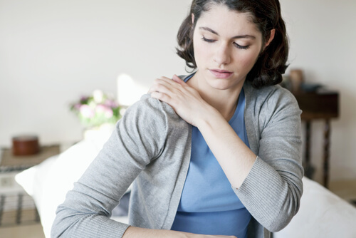 Shoulder pain during or after pregnancy? Here are 3 ways PT can help you shutterstock 174199769 shoulder pain pregnancy
